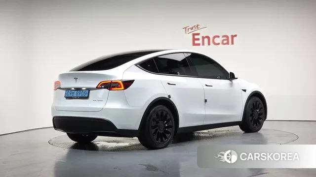 Tesla Model Y 2021 Белый из Кореи