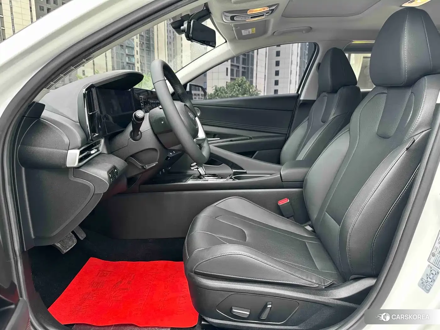 Hyundai Elantra 2023 Белый из Китая