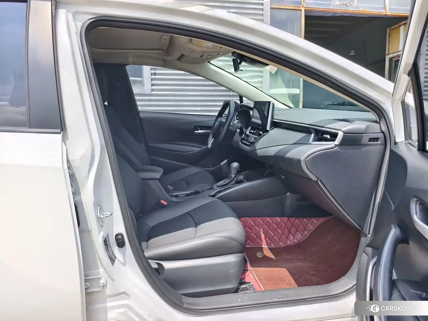 Toyota Corolla 2023 Белый из Китая