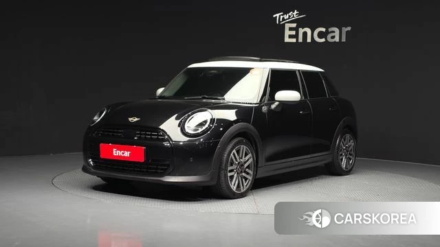Mini Cooper C 4th generation 2025 Черный из Кореи