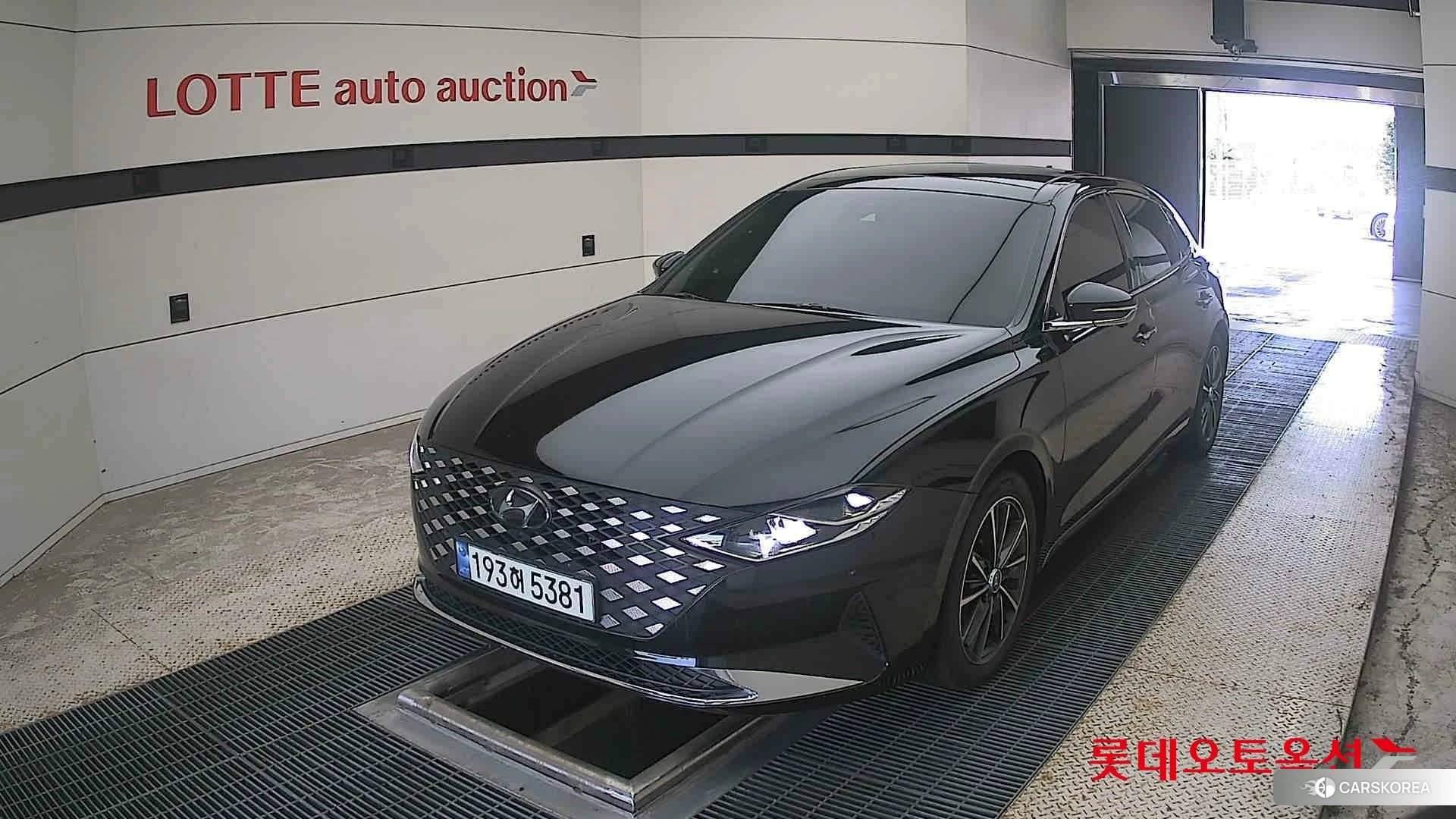 Hyundai Grandeur 2023 Abyss Black Pearl из Кореи