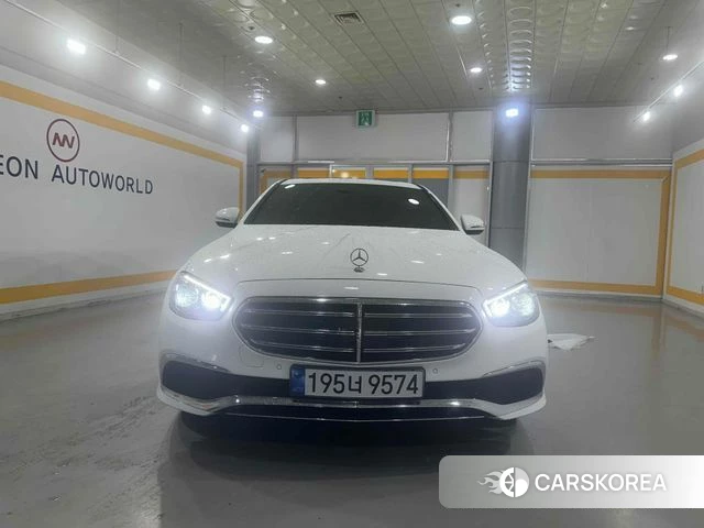 Mercedes-Benz E-Class W213 2020 Белый из Кореи