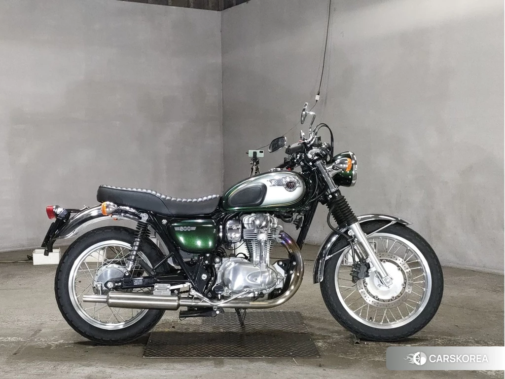 Проданный Kawasaki W800 2011 из Японии