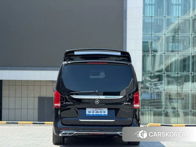 Mercedes-Benz V-class 2024 Черный из Китая