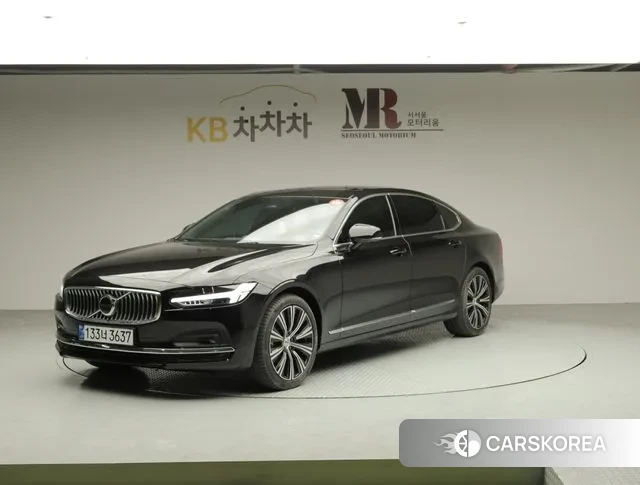 Volvo S90 2024 Черный из Кореи