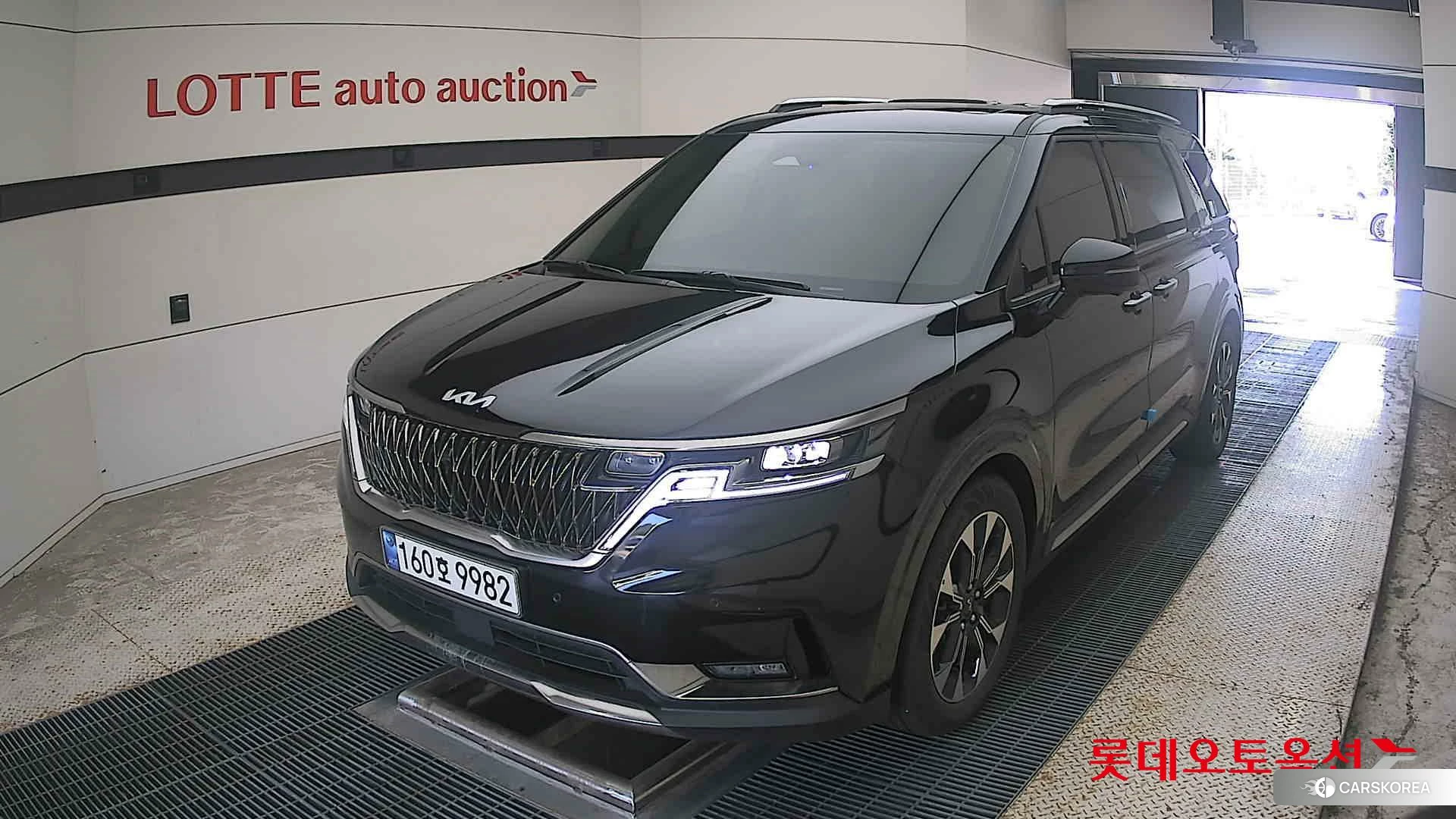 Kia Carnival 2022 Черный из Кореи
