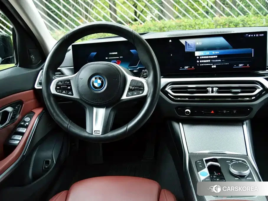 BMW i3 2023 Черный из Китая