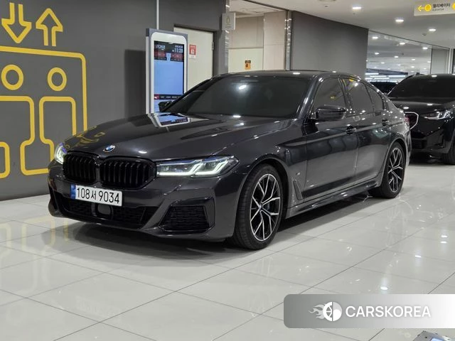 BMW 5 Series (G30) 2023 Серый из Кореи