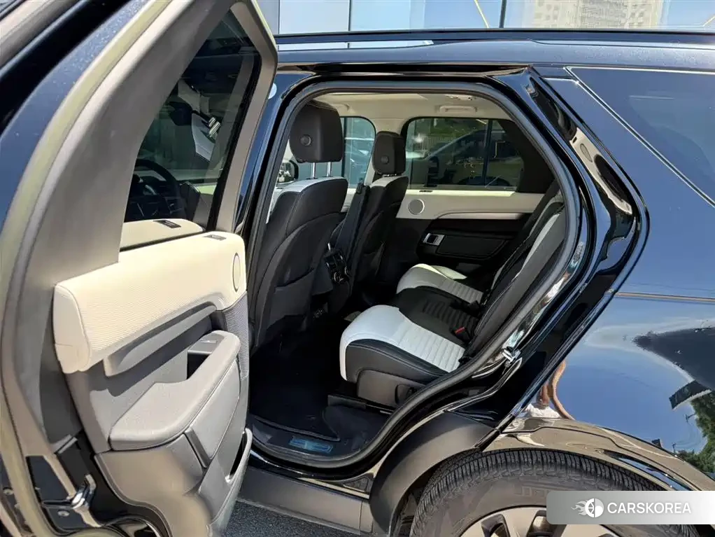 Land Rover discover 2023 Черный из Китая
