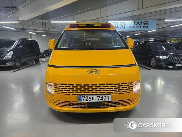 Hyundai Staria 2024 Желтый из Кореи