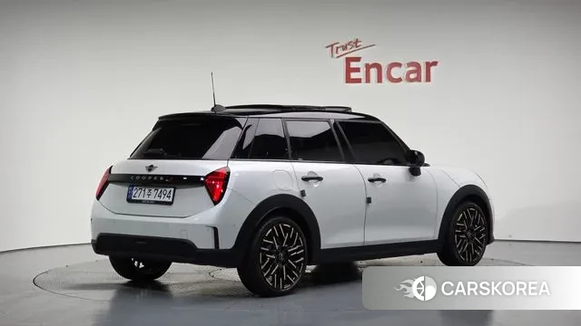 Mini Cooper S 4th Generation 2025 Белый из Кореи