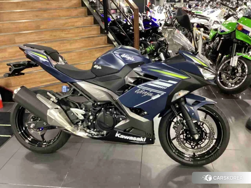 Проданный Kawasaki Ninja 400-2 2022 из Японии, фото 2