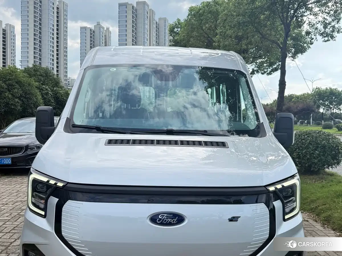 Ford Transit 2023 Silver/gray из Китая