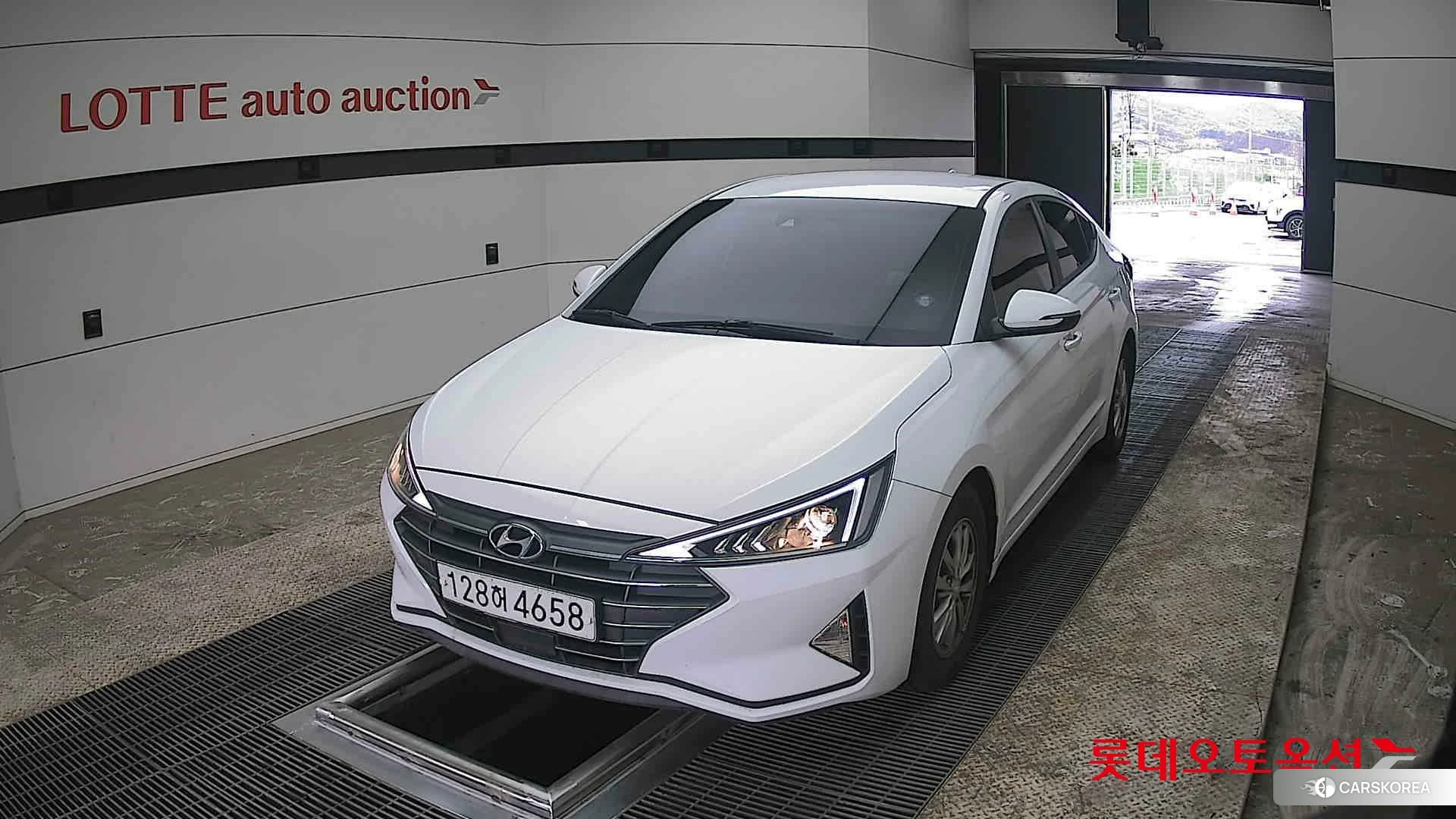 Hyundai Avante 2020 Polar White из Кореи