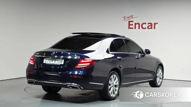 Mercedes-Benz E-Class W213 2019 Синий из Кореи