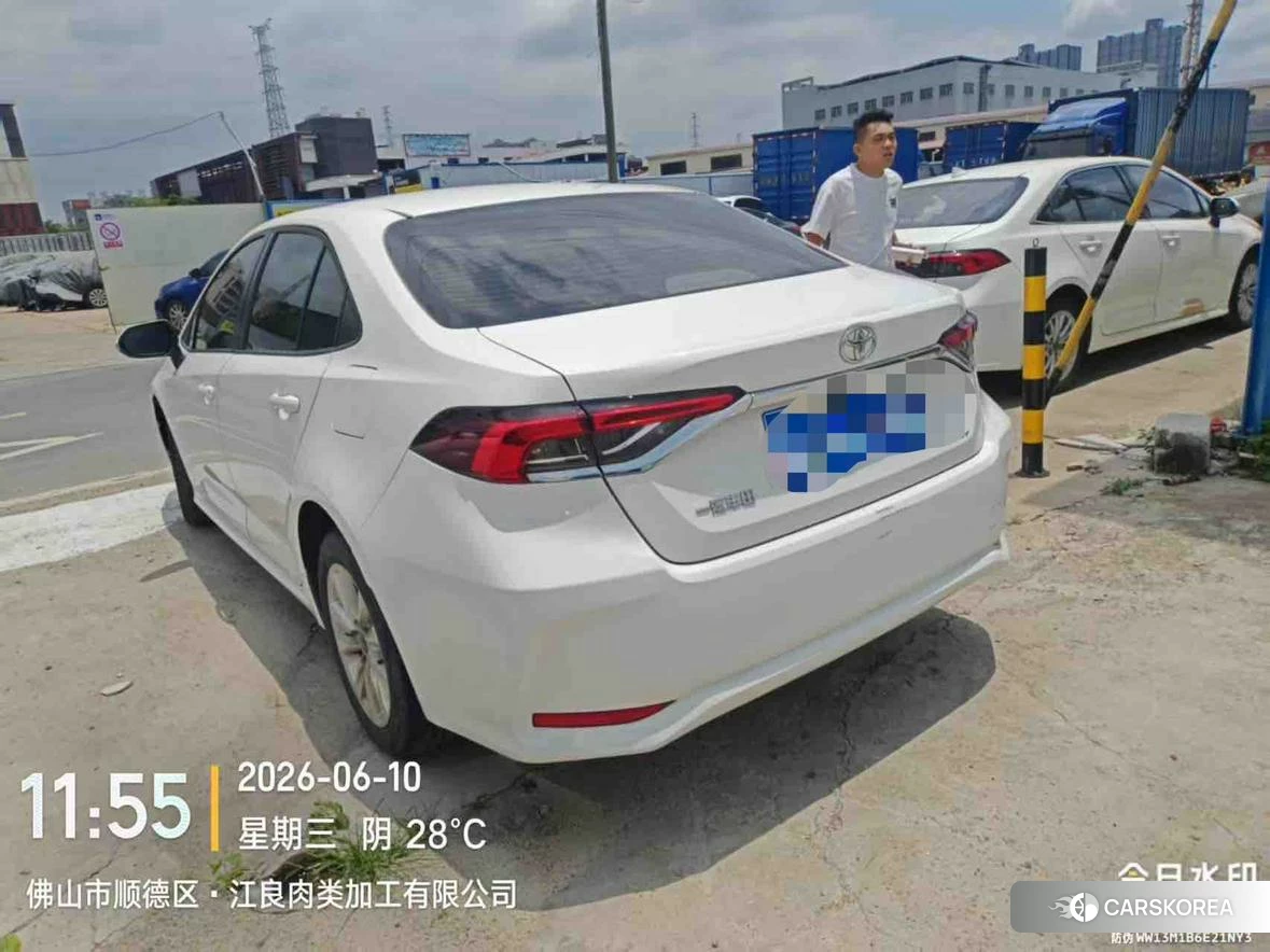 Toyota Corolla 2023 Белый из Китая