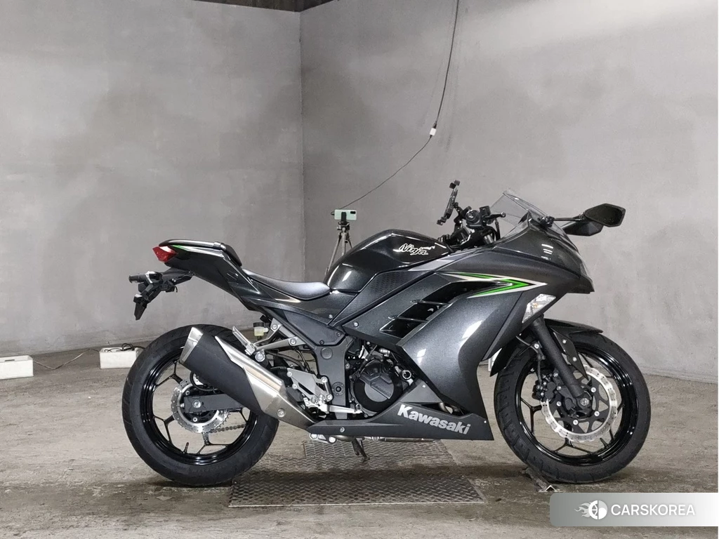 Проданный Kawasaki NINJA 250 2016 из Японии, фото 2