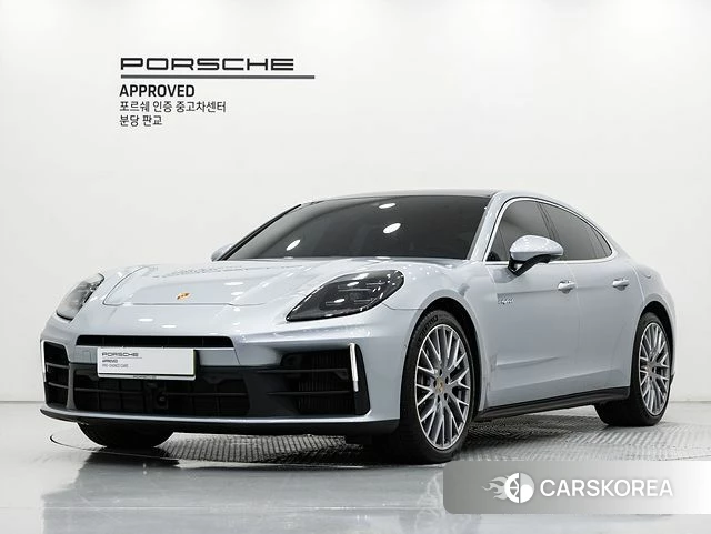 Porsche Panamera (976) 2025 Светло-серебряный цвет из Кореи