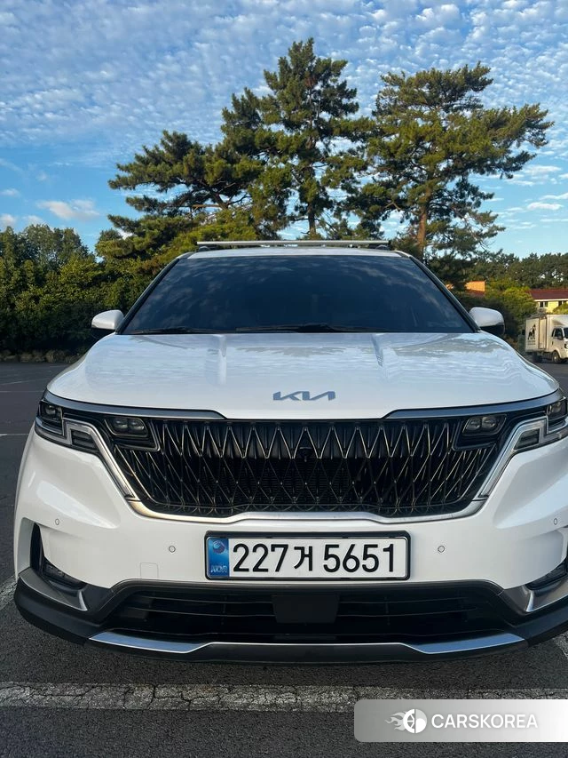 Kia Carnival 4th generation 2023 Белый из Кореи