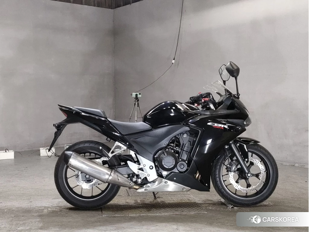 Проданный Honda CBR400R 2016 из Японии