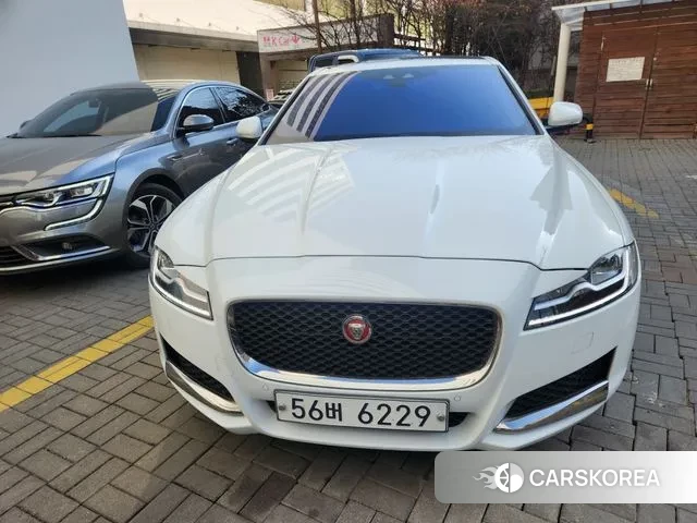 Jaguar XF (X260) 2018 Белый из Кореи
