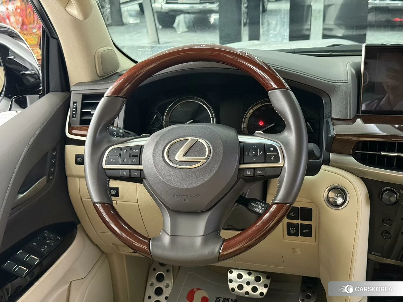 Lexus LX 2023 Белый из Китая