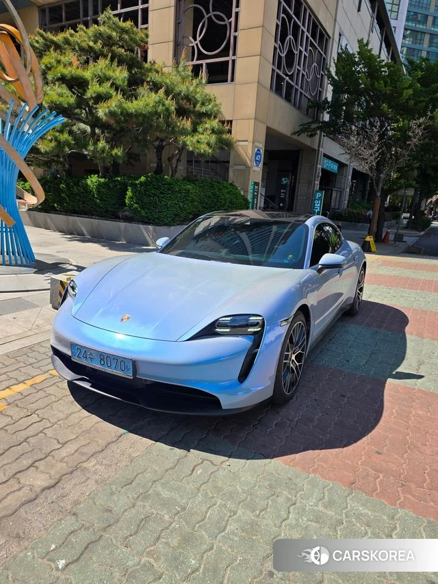 Porsche Taycan 2021 Белый из Кореи