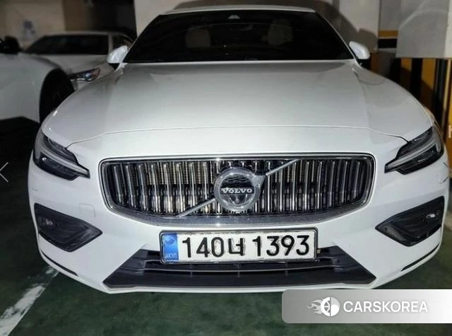Volvo S60 3rd generation 2021 Белый из Кореи