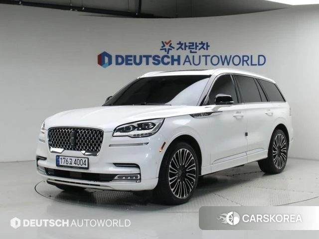 Lincoln Aviator 2nd generation 2023 Белый из Кореи