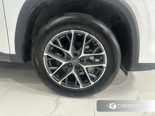 Chang'an CS75 PLUS 2023 Белый из Китая