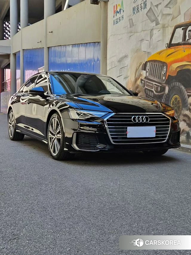 Audi A6L 2021 Черный из Китая