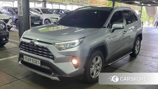 Toyota RAV4 5th Generation 2019 Серебряный из Кореи