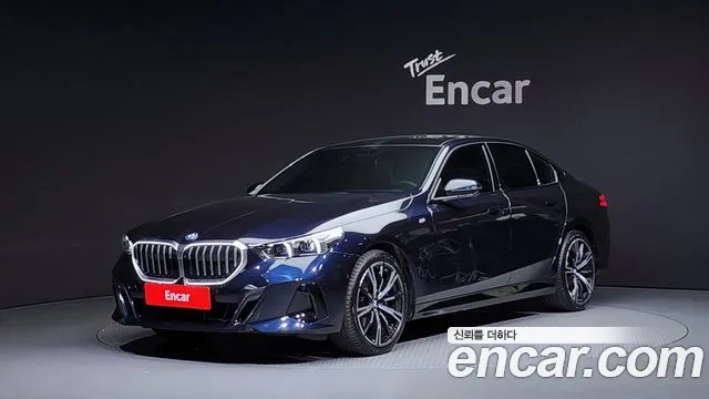 BMW 5 Series (G60) 2024 Синий из Кореи