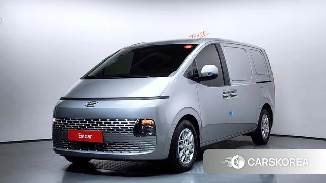 Hyundai Staria 2023 Серебряный из Кореи
