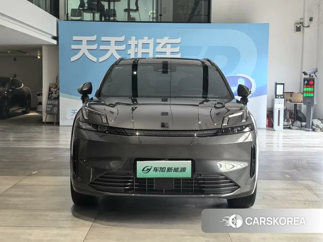 Lynk 08 EM-P 2024 Темно-серый из Китая