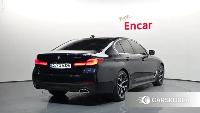 BMW 5 Series (G30) 2021 Черный из Кореи