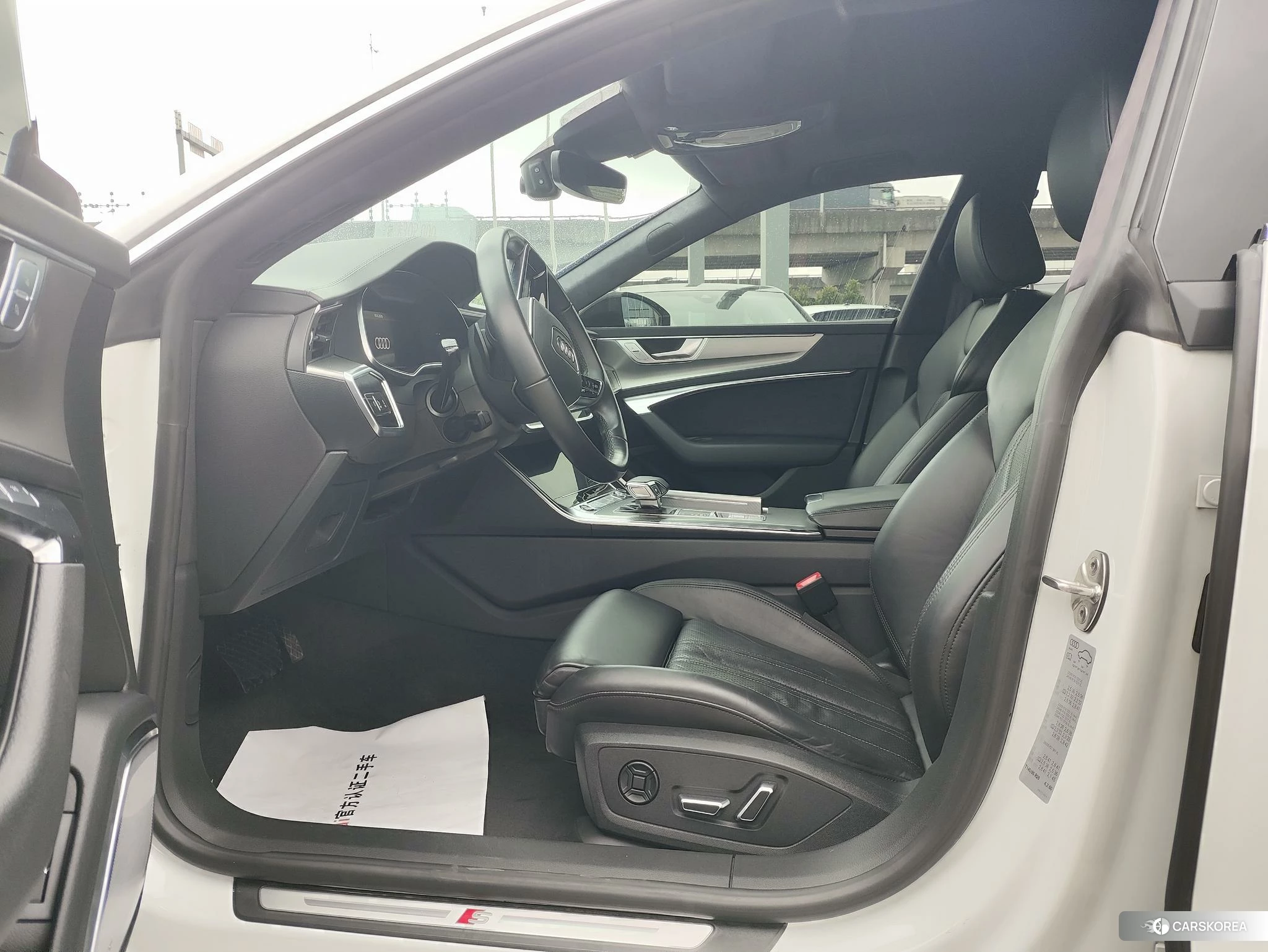 Audi A7 2021 Белый из Китая