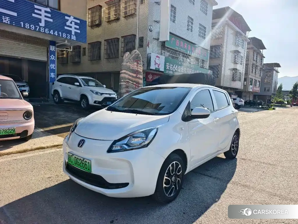 Chang'an Benben E-Star 2022 Белый из Китая