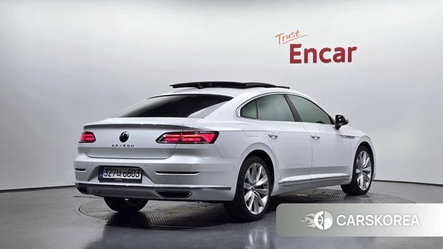 Volkswagen Arteon 2022 Белый из Кореи