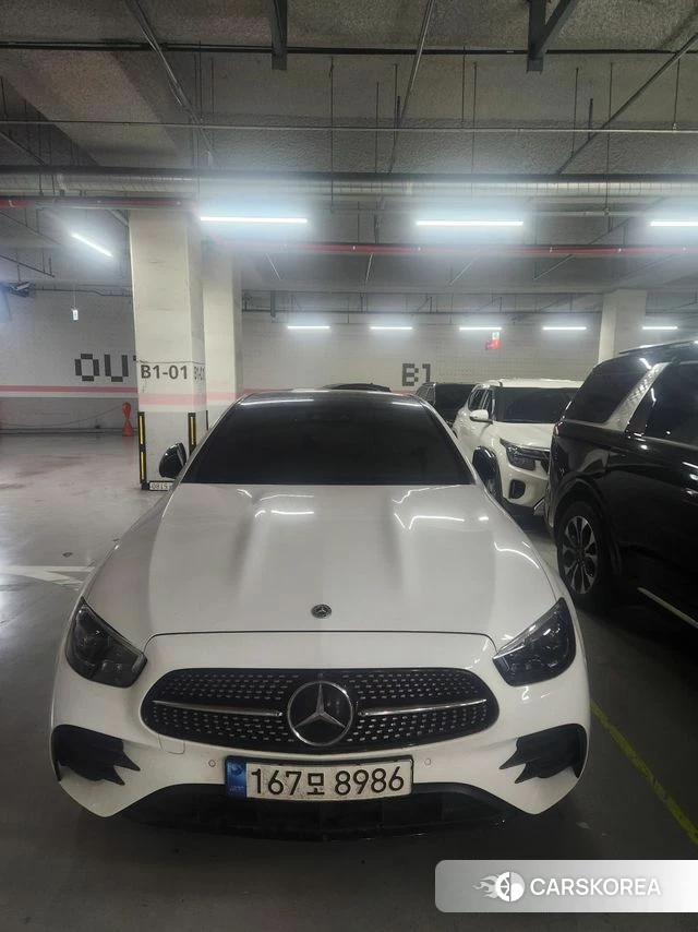 Mercedes-Benz E-Class W213 2023 Белый из Кореи