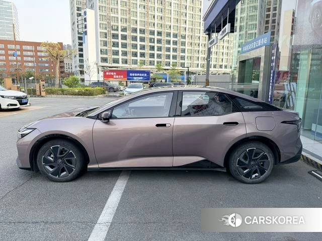 Toyota bZ3 2023 Другой из Китая