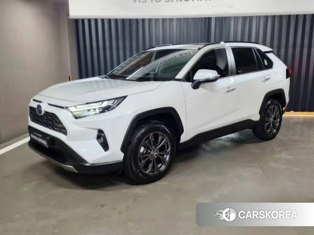 Toyota RAV4 5th Generation 2024 Белый из Кореи
