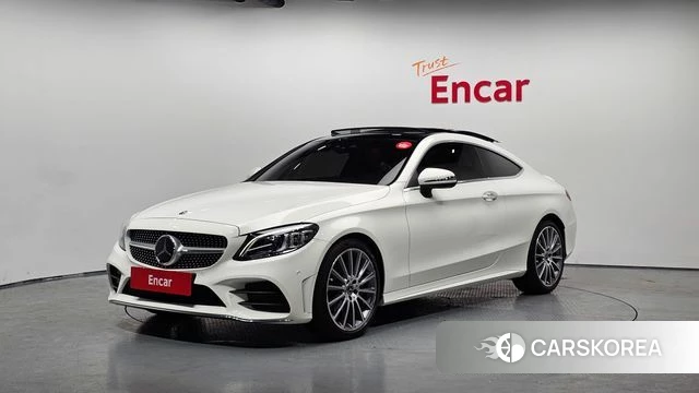 Mercedes-Benz C-Class W205 2023 Белый из Кореи