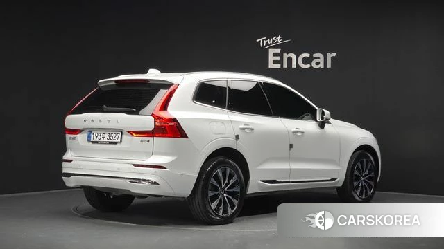 Volvo XC60 second Generation 2024 Белый из Кореи