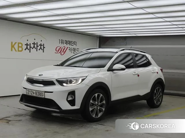 Kia Stonic 2020 Белый из Кореи