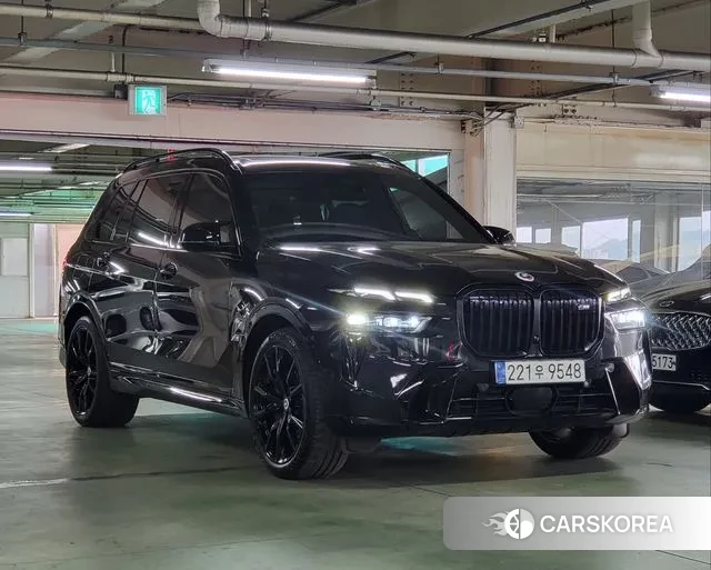 BMW X7 (G07) 2022 Черный из Кореи
