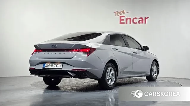 Hyundai Avante (CN7) 2022 Серебристо-серый из Кореи