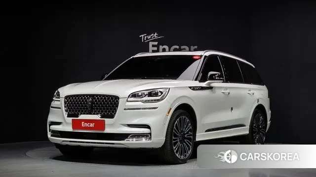 Lincoln Aviator 2nd generation 2023 Белый из Кореи