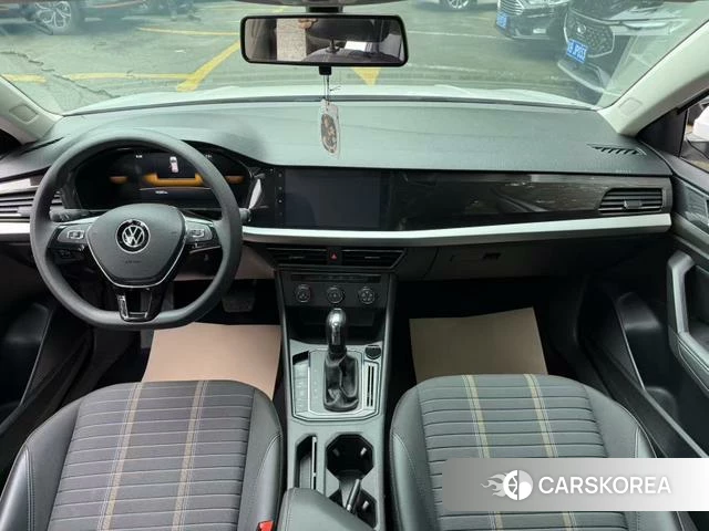 Volkswagen Lavida 2024 Белый из Китая