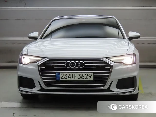 Audi A6 (C8) 2020 Белый из Кореи